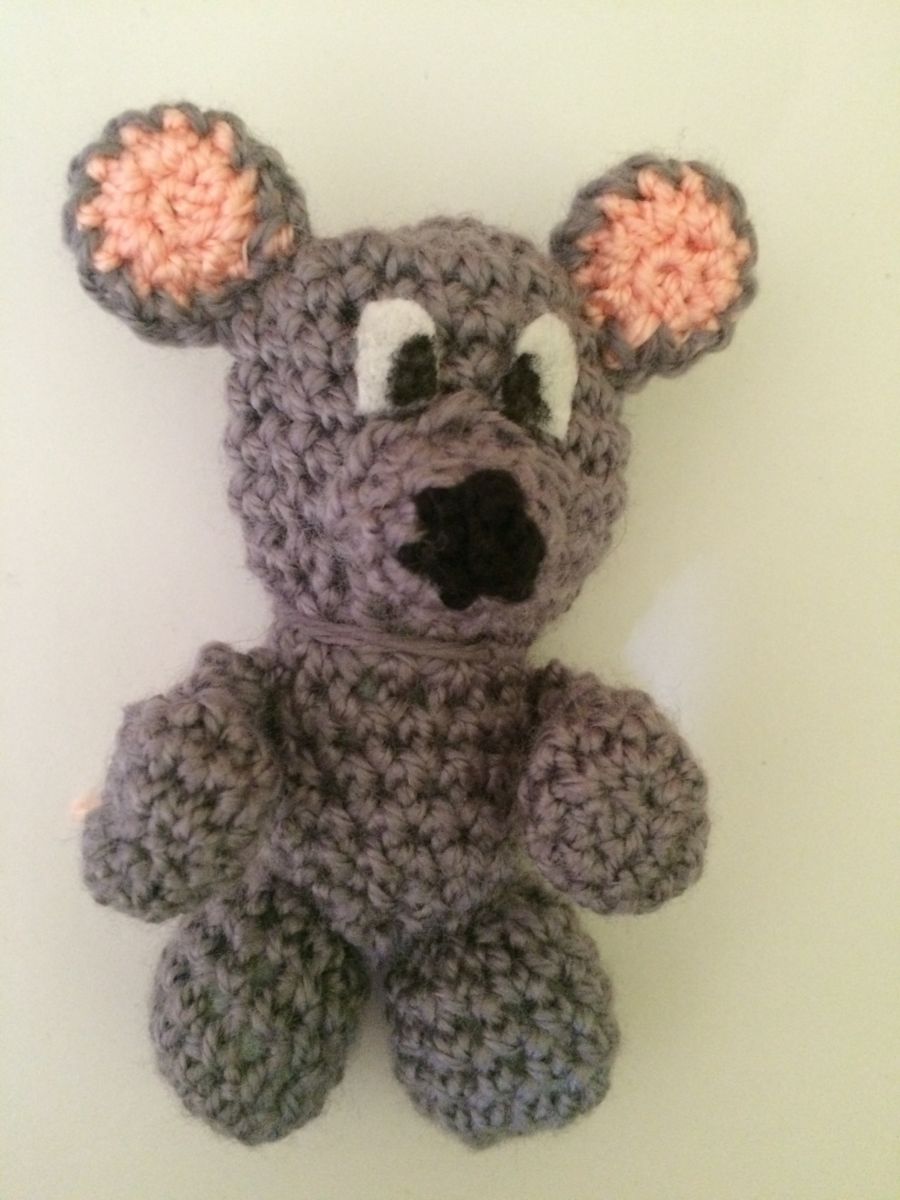 Blog-Inhaltsbild für 'Kostenlose Häkelanleitung - Kleiner Mäuse Schlüsselanhänger'