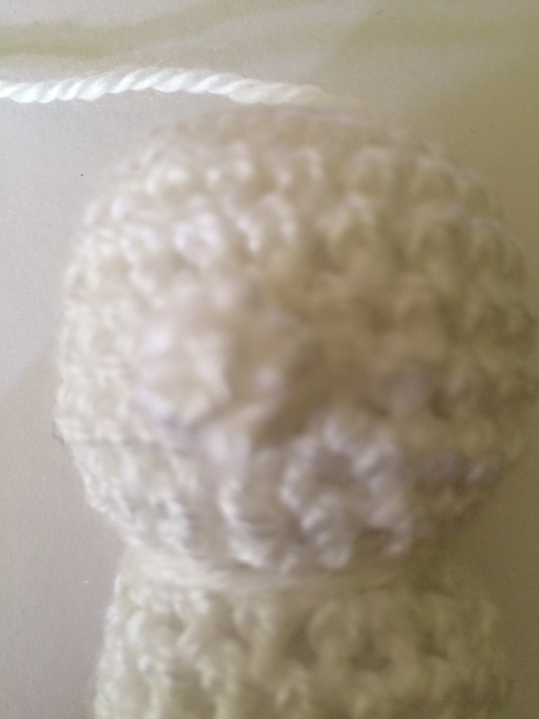 Blog-Inhaltsbild für 'Kostenlose Häkelanleitung -  Kleines Engelchen und Teufelchen - Schlüsselanhänger - Taschenbaumler'