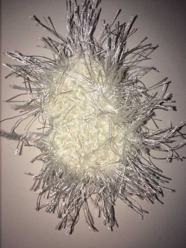 Blog-Inhaltsbild für 'Kostenlose Häkelanleitung -  Kleines Engelchen und Teufelchen - Schlüsselanhänger - Taschenbaumler'