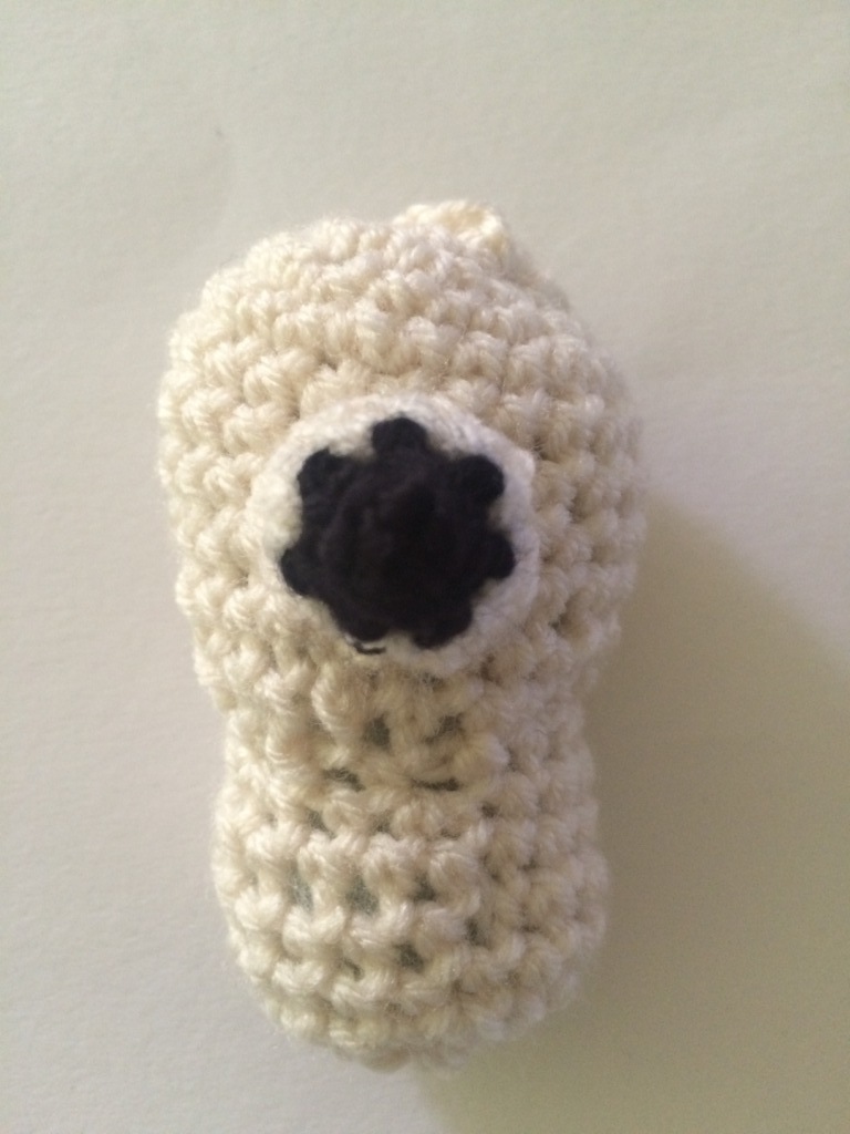 Blog-Inhaltsbild für 'Kostenlose Häkelanleitung - Igelchen Schlüsselanhänger-Taschenbaumler'