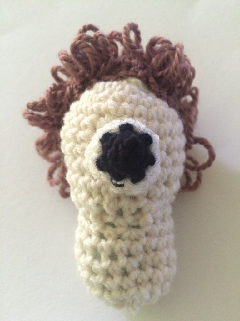 Blog-Inhaltsbild für 'Kostenlose Häkelanleitung - Igelchen Schlüsselanhänger-Taschenbaumler'