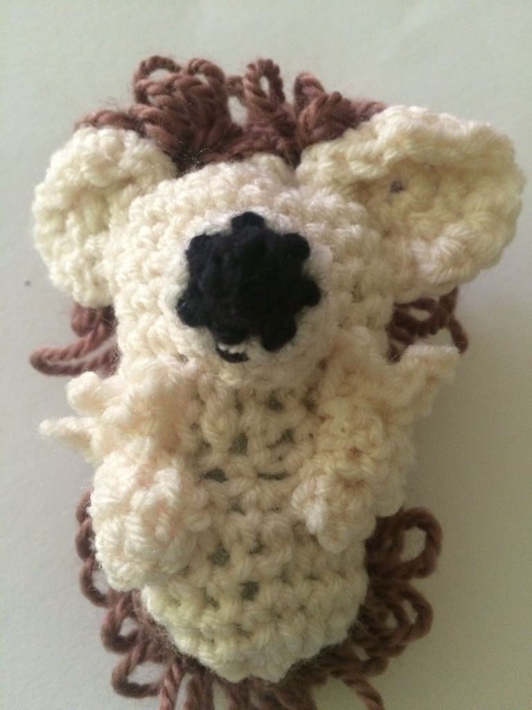 Blog-Inhaltsbild für 'Kostenlose Häkelanleitung - Igelchen Schlüsselanhänger-Taschenbaumler'