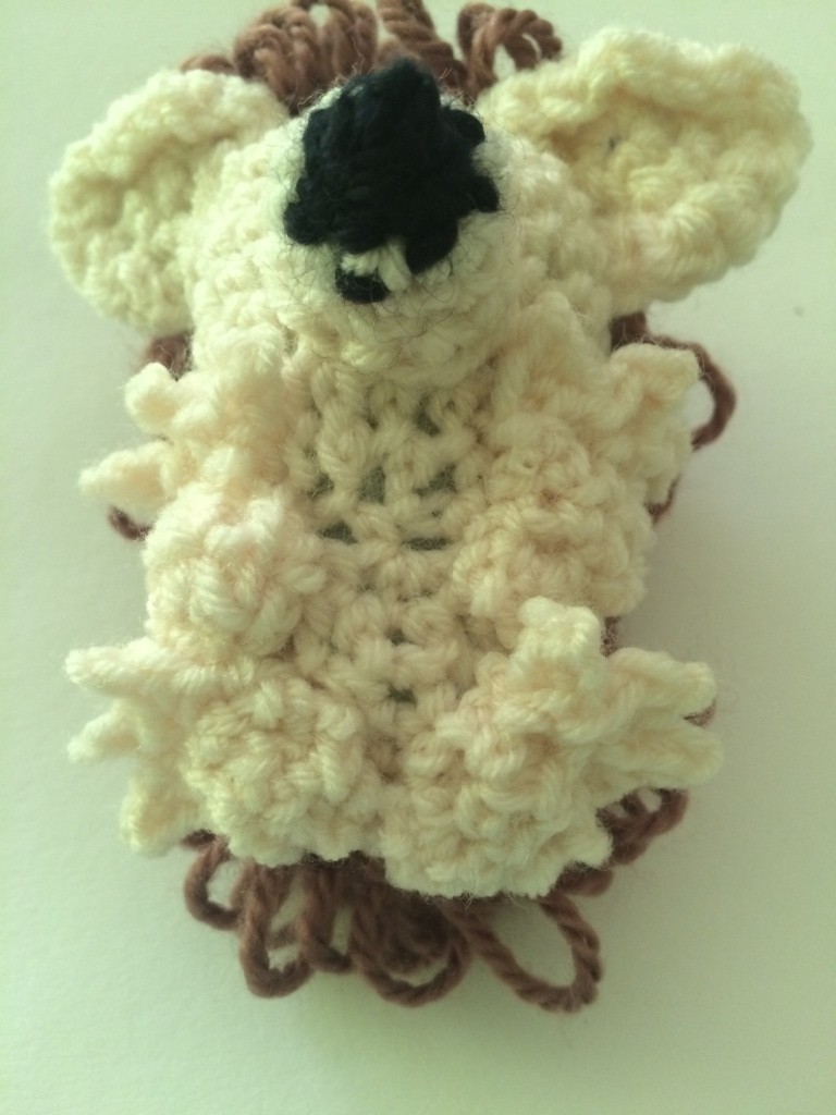 Blog-Inhaltsbild für 'Kostenlose Häkelanleitung - Igelchen Schlüsselanhänger-Taschenbaumler'