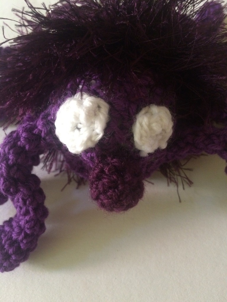 Blog-Inhaltsbild für 'Kostenlose Häkelanleitung - Türkranz Deko Halloween'