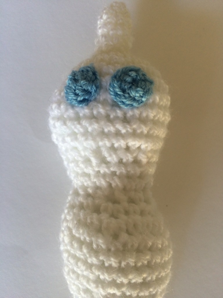 Blog-Inhaltsbild für 'Kostenlose Häkelanleitung - Türkranz Deko Halloween'