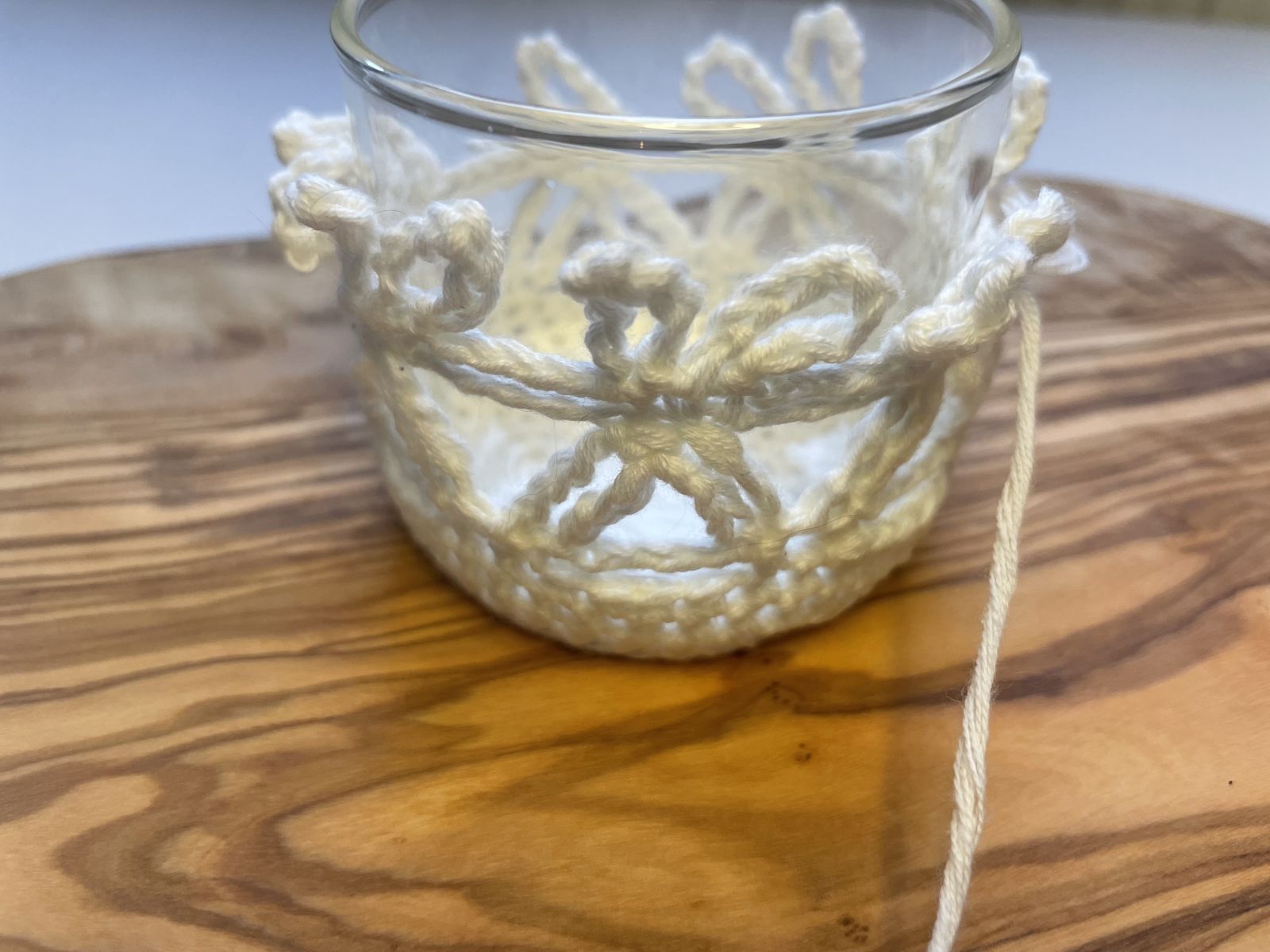 Blog content image for 'Crochet Flower Tealight Holders – A Touch of Light for Special Moments'