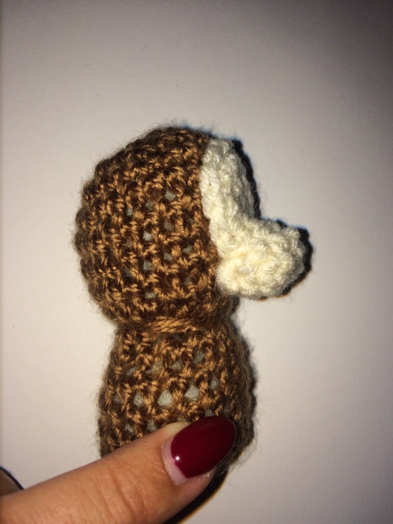 Blog-Inhaltsbild für 'Kostenlose Häkelanleitung - Kleiner Affe - Schlüsselanhänger -Taschenbaumler'