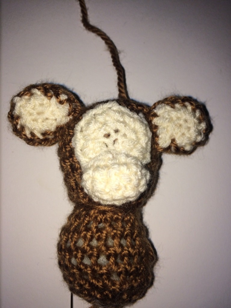 Blog-Inhaltsbild für 'Kostenlose Häkelanleitung - Kleiner Affe - Schlüsselanhänger -Taschenbaumler'