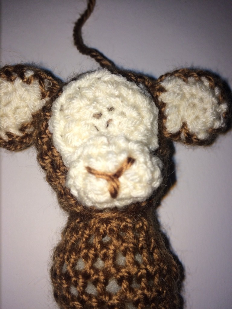 Blog-Inhaltsbild für 'Kostenlose Häkelanleitung - Kleiner Affe - Schlüsselanhänger -Taschenbaumler'