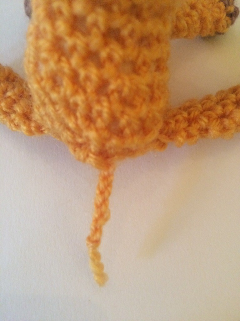 Blog-Inhaltsbild für 'Kostenlose Häkelanleitung - Kleine Giraffe - Schlüsselanhänger Taschenbaumler'