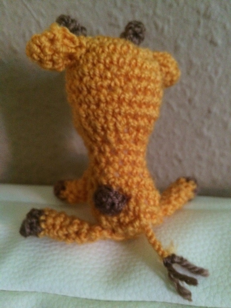 Blog-Inhaltsbild für 'Kostenlose Häkelanleitung - Kleine Giraffe - Schlüsselanhänger Taschenbaumler'