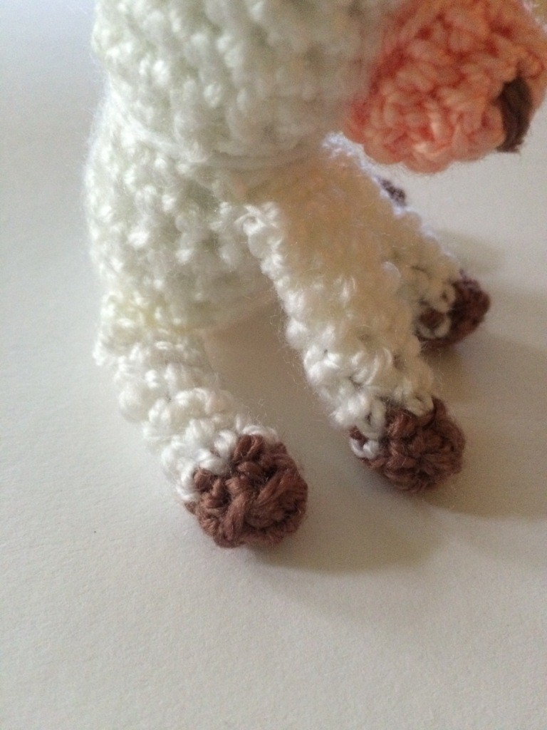 Blog-Inhaltsbild für 'Kostenlose Häkelanleitung - Kleine Kuh -Schlüsselanhänger Taschenbaumler'