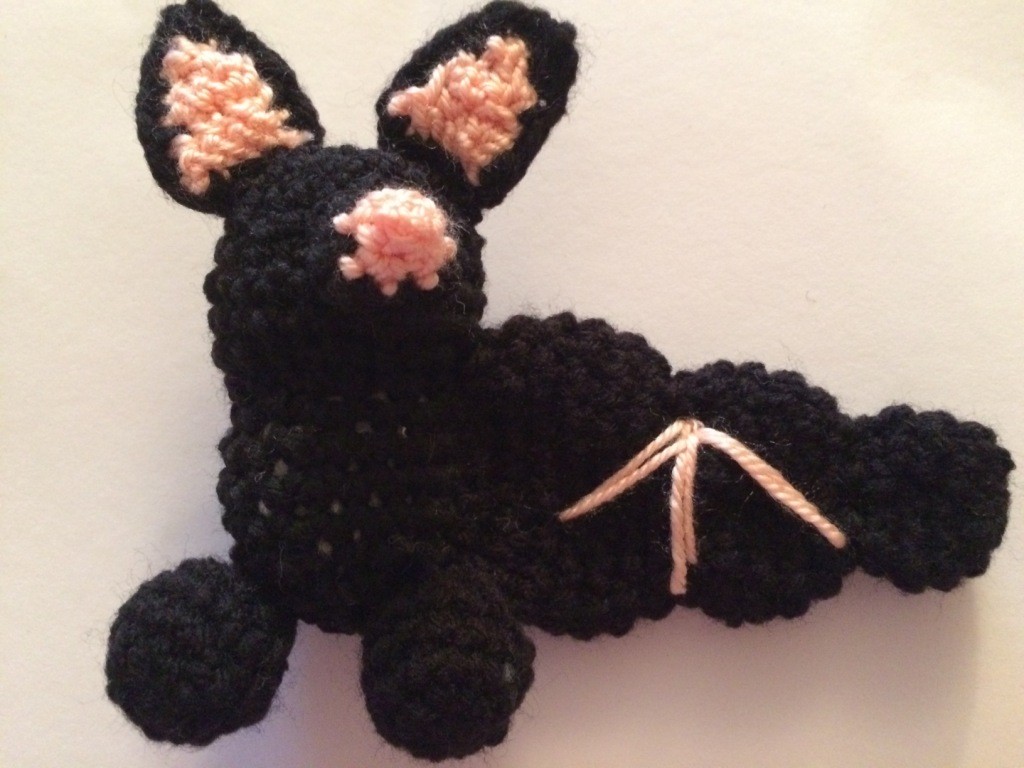 Blog-Inhaltsbild für 'Kostenlose Häkelanleitung - kleiner Geist in der Lampe mit LED Licht'