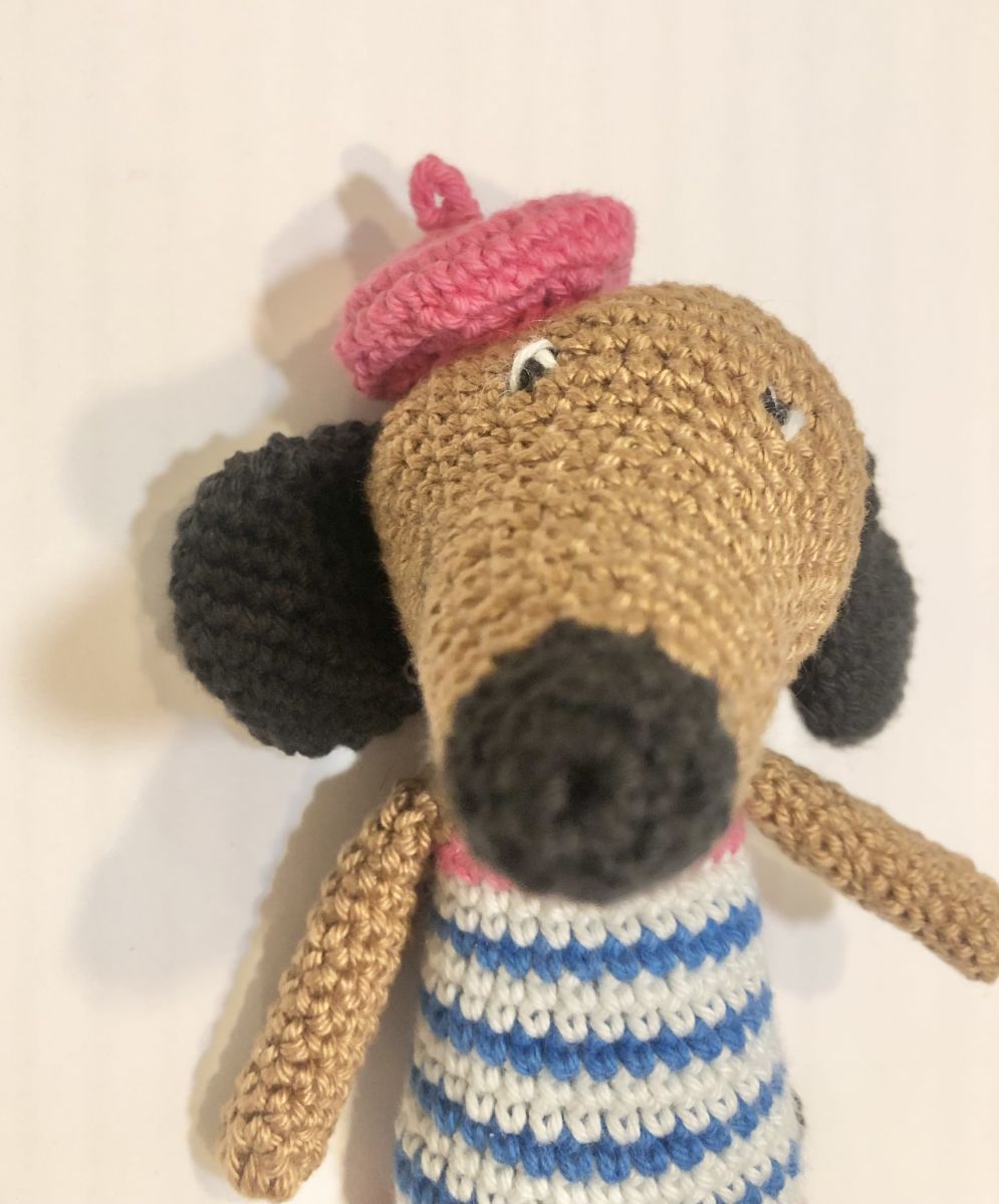 Blog-Inhaltsbild für 'Kostenlose Häkelanleitung Dackel'