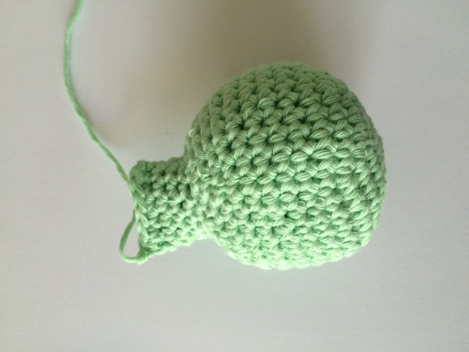 Blog-Inhaltsbild für 'Schmusefrosch Paul, kostenlose Häkelanleitung'