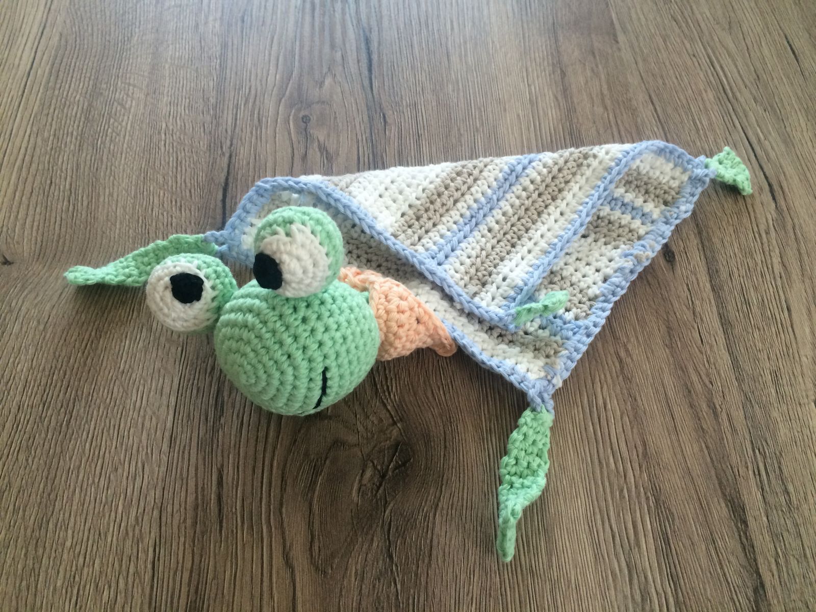 Blog-Inhaltsbild für 'Schmusefrosch Paul, kostenlose Häkelanleitung'