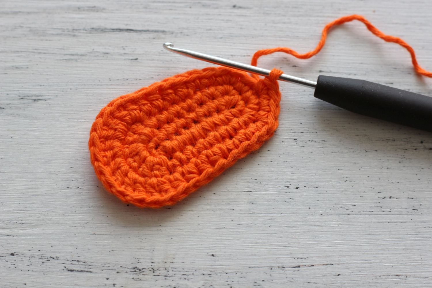 Blog-Inhaltsbild für 'Häkeln für Puppen: Kostenlose Anleitung für Puppenschuhe'