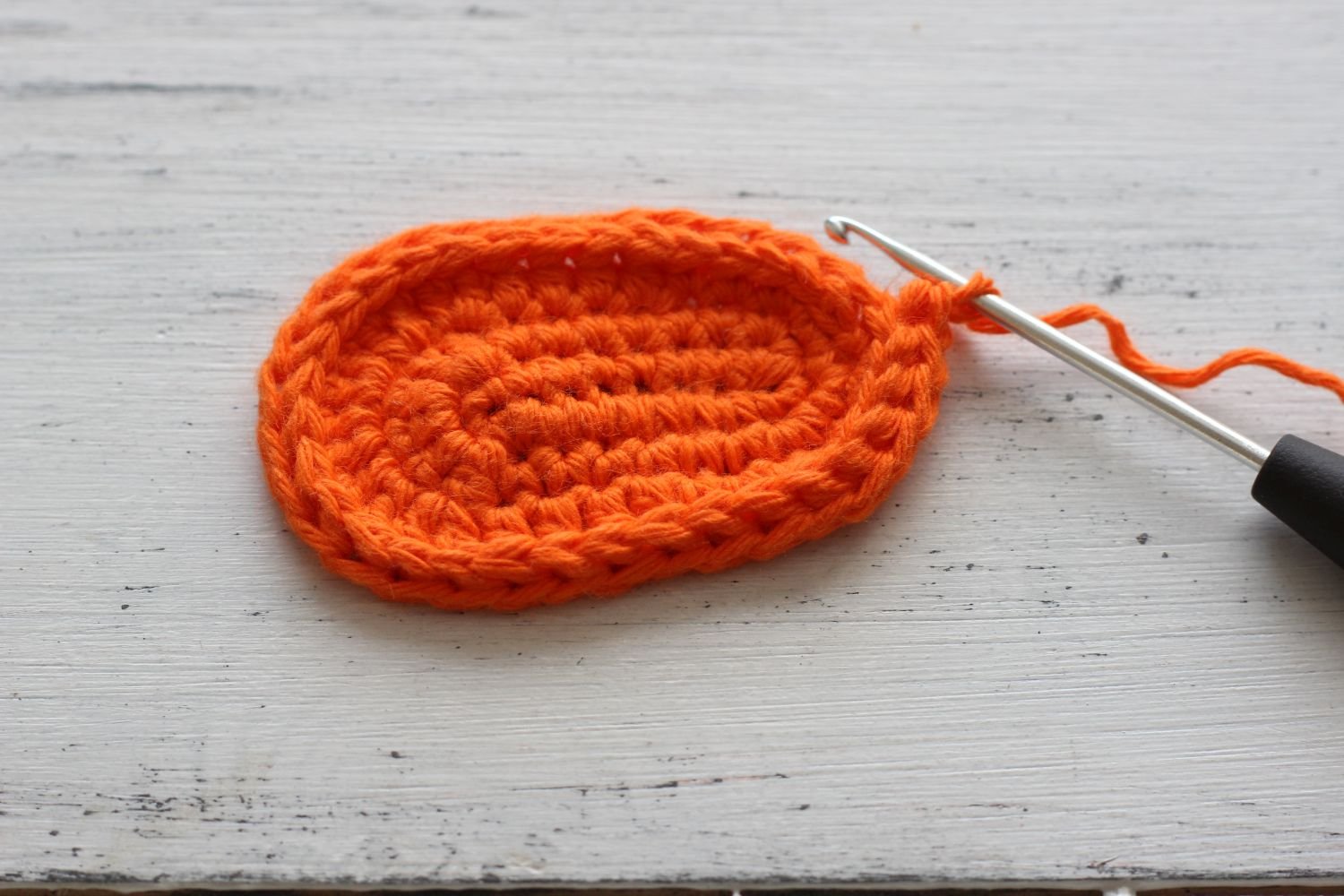 Blog-Inhaltsbild für 'Häkeln für Puppen: Kostenlose Anleitung für Puppenschuhe'