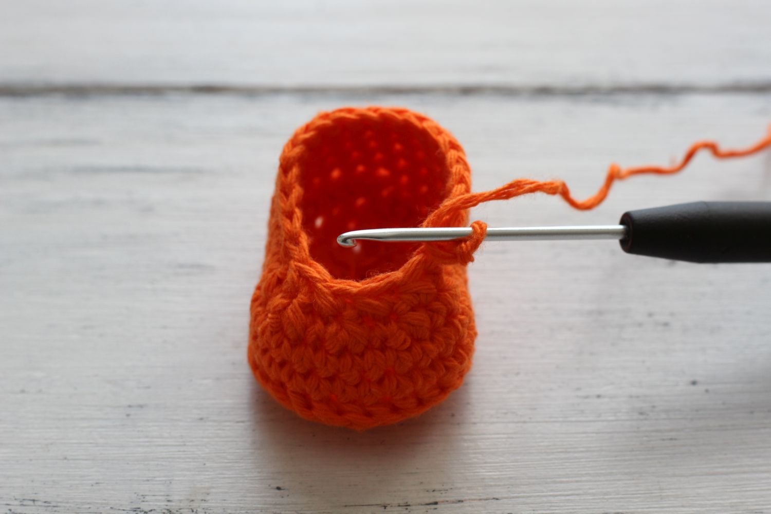 Blog-Inhaltsbild für 'Häkeln für Puppen: Kostenlose Anleitung für Puppenschuhe'