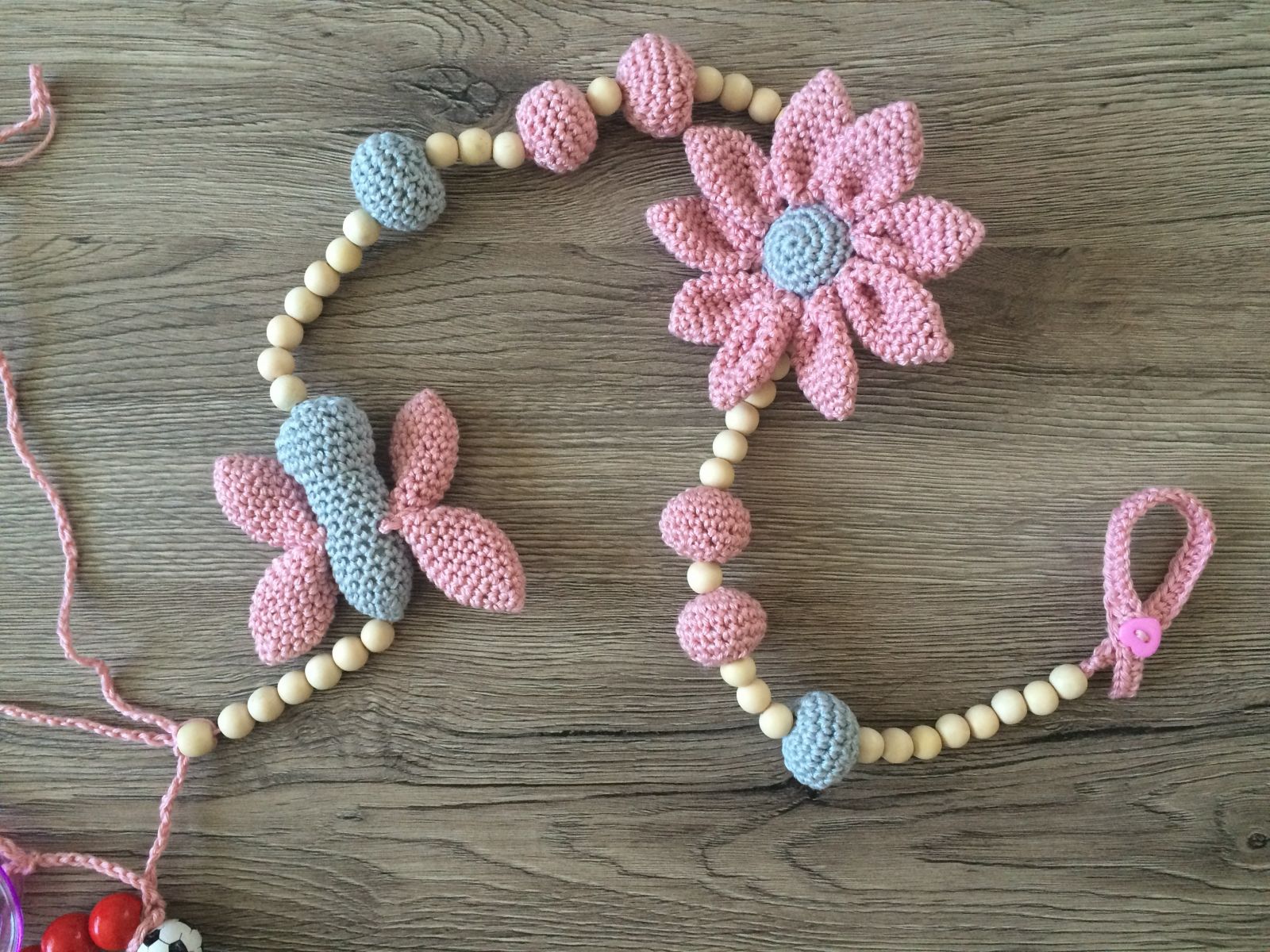 Blog-Inhaltsbild für 'Schmetterling, kostenlose Häkelanleitung'