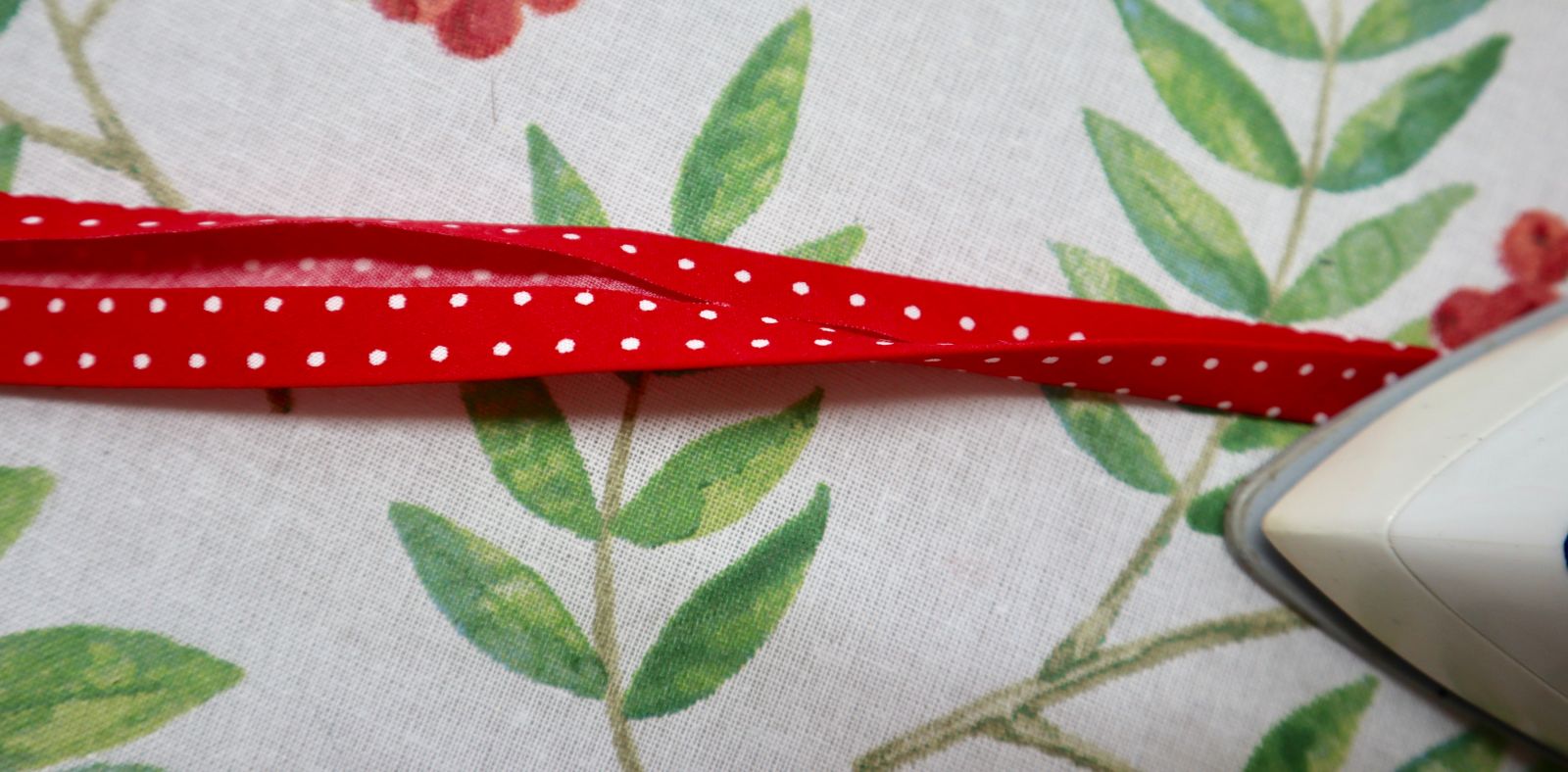 Blog-Inhaltsbild für 'MUNDMASKE FIX NÄHEN mit Visier einfach nähen Jersey Baumwolle Gr. S-XL ATEMMASKE Gesichtsmaske Mundbedeckung Nasenmaske Behelfsmaske mit Spritzschutz'