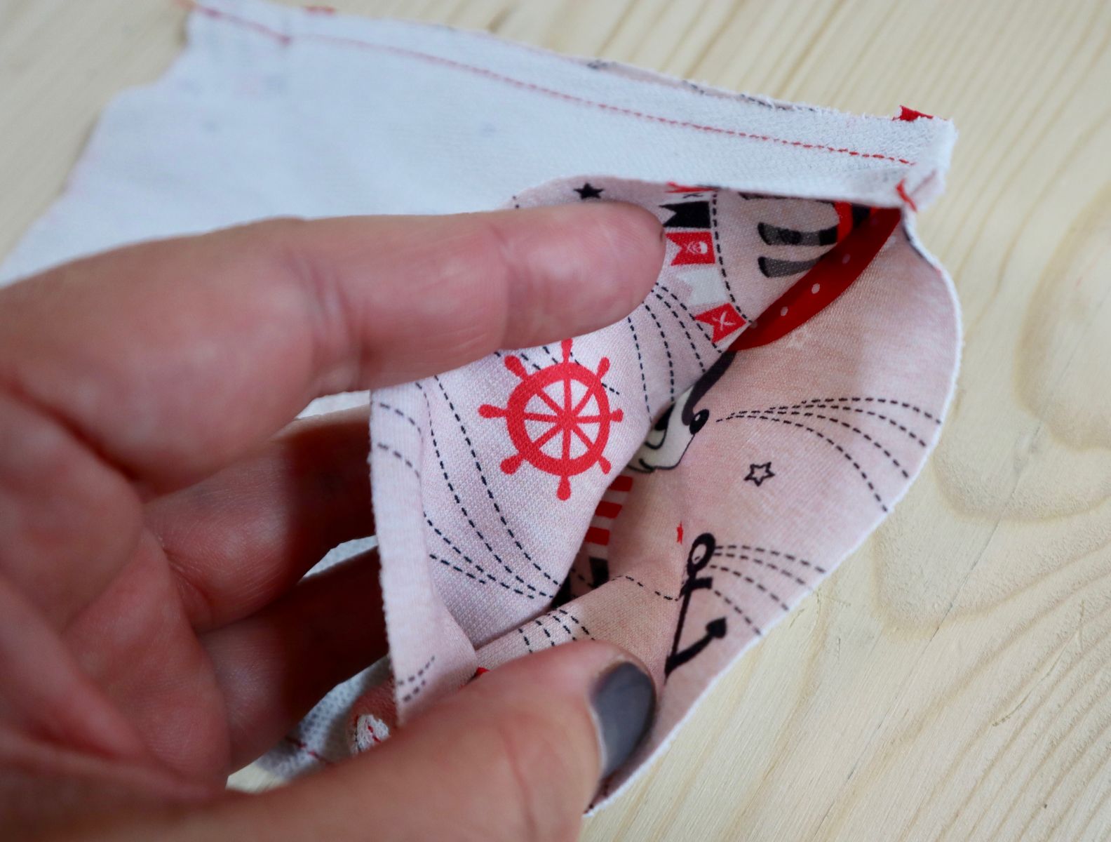 Blog-Inhaltsbild für 'MUNDMASKE FIX NÄHEN mit Visier einfach nähen Jersey Baumwolle Gr. S-XL ATEMMASKE Gesichtsmaske Mundbedeckung Nasenmaske Behelfsmaske mit Spritzschutz'