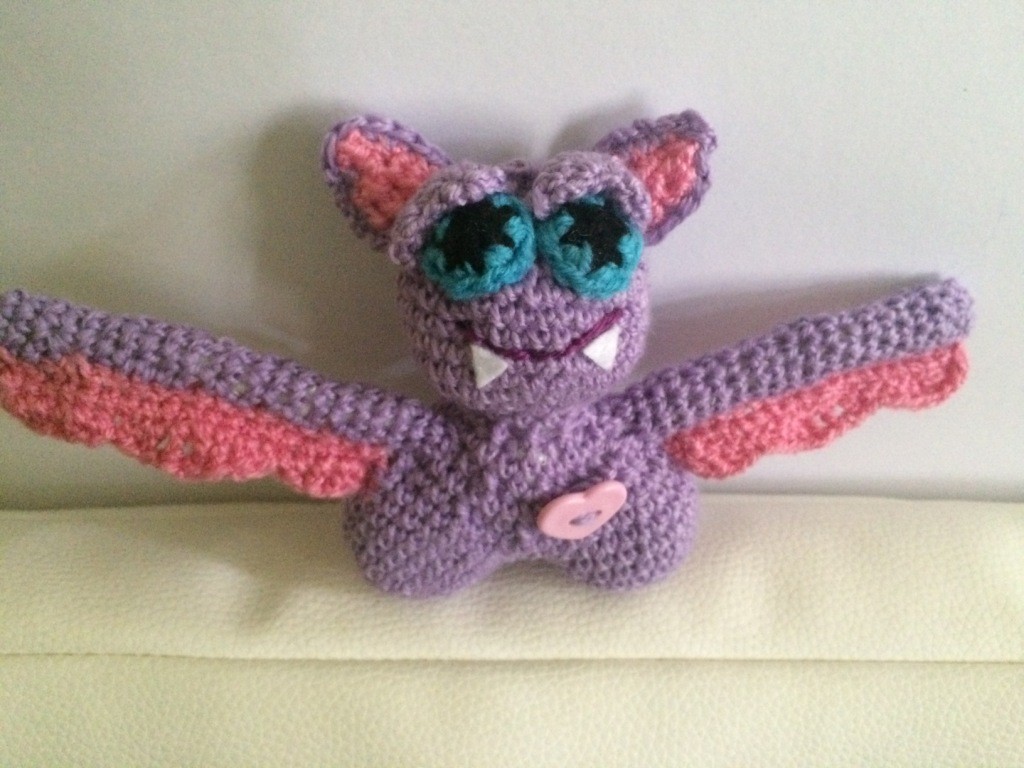 Blog-Inhaltsbild für 'Kostenlose Häkelanleitung - Kleine Fledermaus'