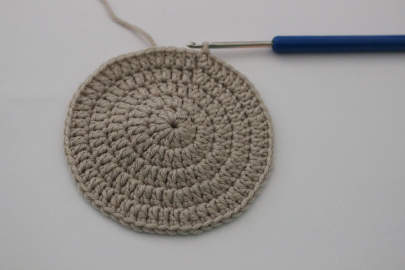 Blog content image for 'Free Crochet Pattern for Baby Hat Sleepy Owl'