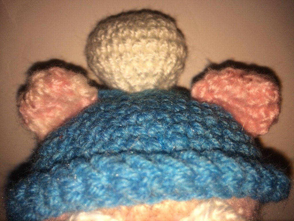 Blog-Inhaltsbild für 'Kostenlose Häkelanleitung - Kleines Winterbärchen'