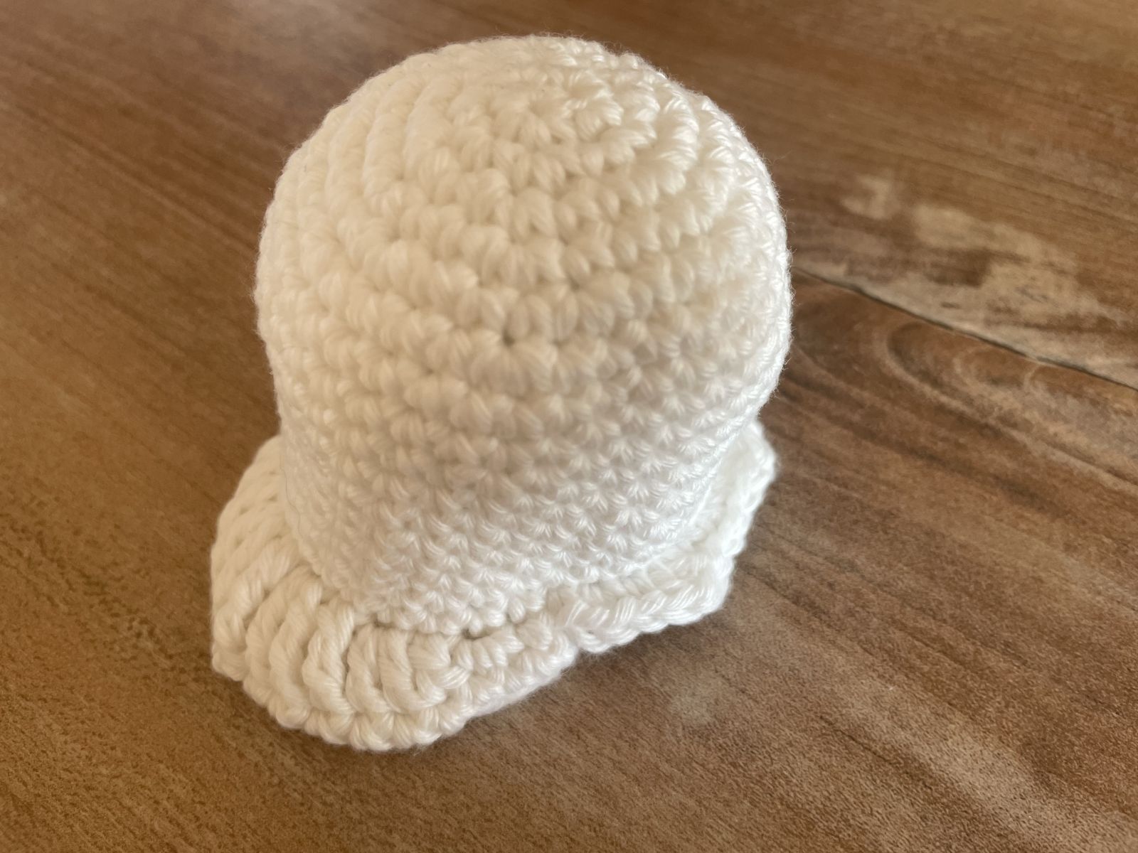 Blog-Inhaltsbild für 'Freundlicher Halloween-Geist häkeln – mit LED-Licht 👻'