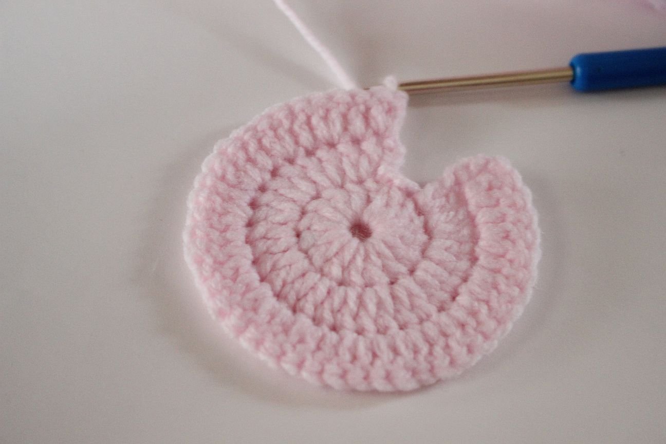 Blog-Inhaltsbild für 'Kostenlose Häkelanleitung. Applikation'