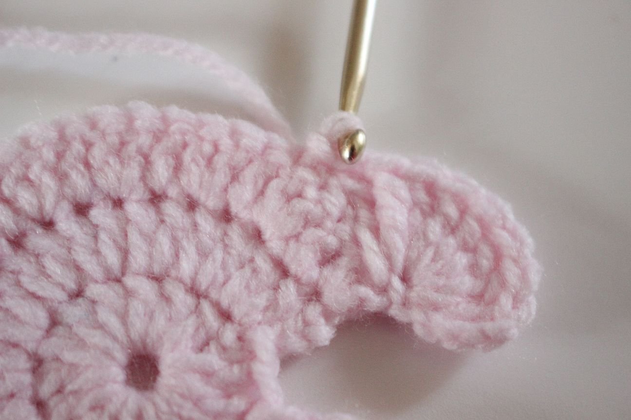 Blog-Inhaltsbild für 'Kostenlose Häkelanleitung. Applikation'