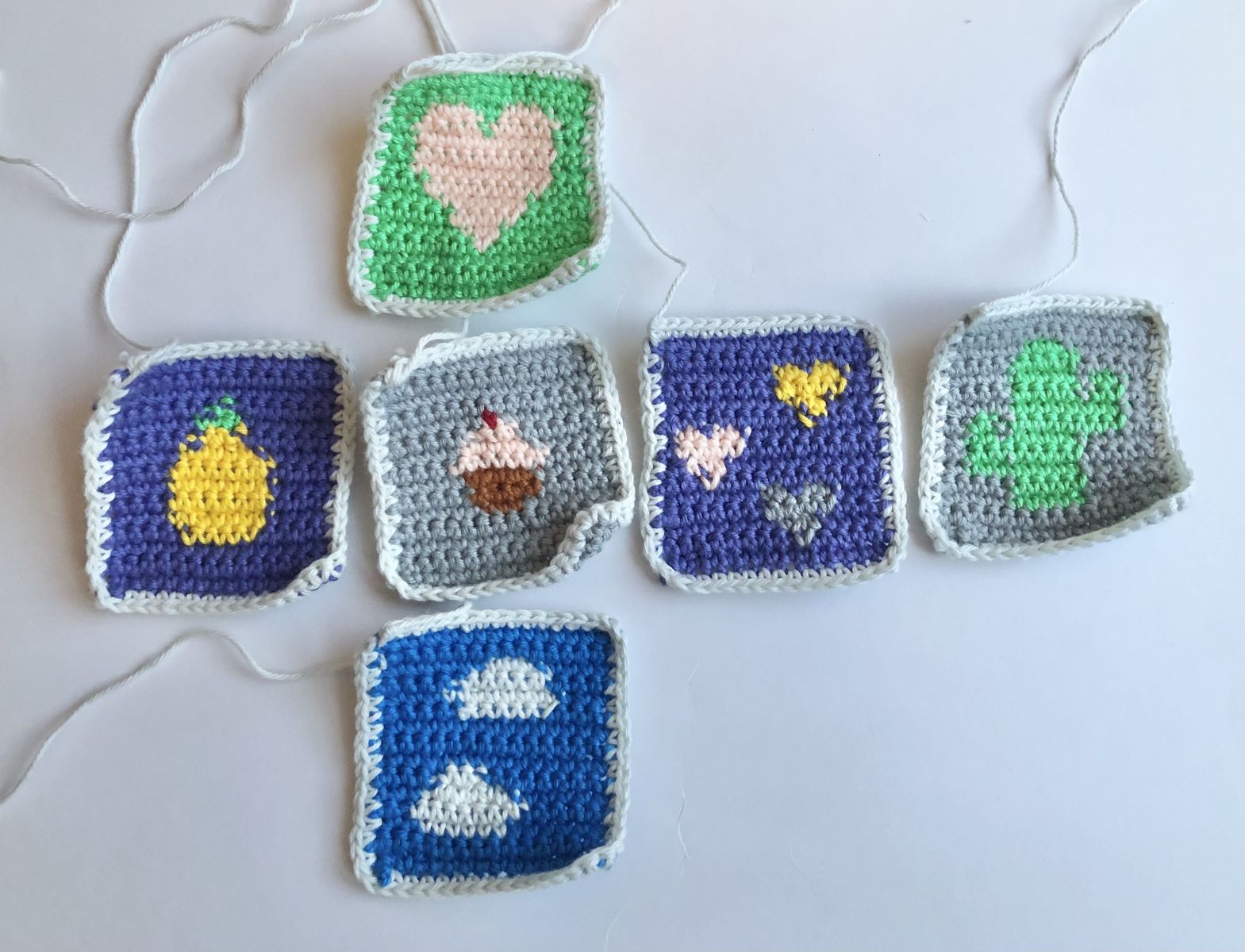 Blog-Inhaltsbild für 'Kostenlose Häkelaleitung kleiner Würfel'