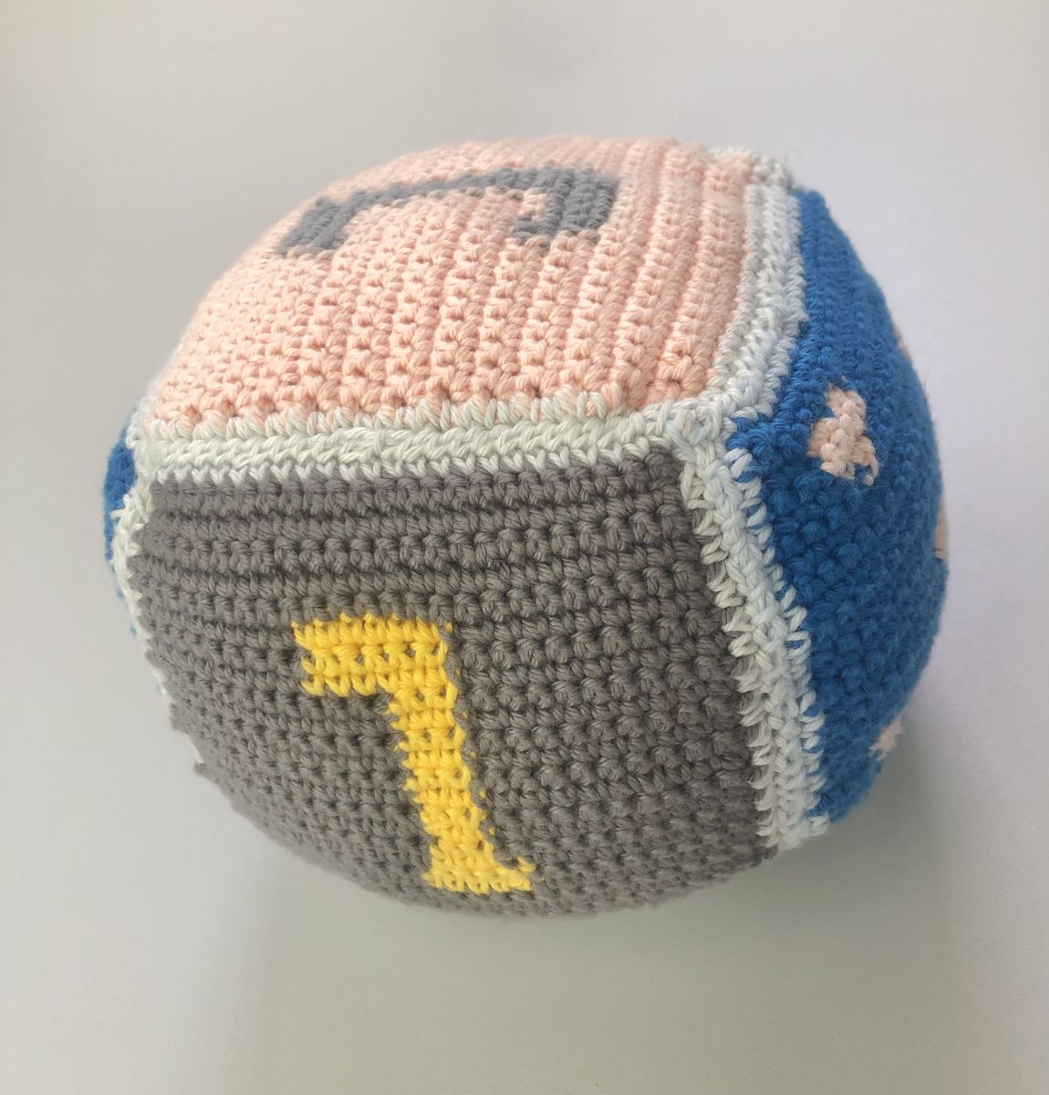 Blog-Inhaltsbild für 'Kostenlose Anleitung Würfel'