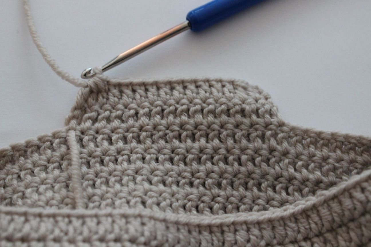 Blog content image for 'Free Crochet Pattern for Baby Hat Sleepy Owl'