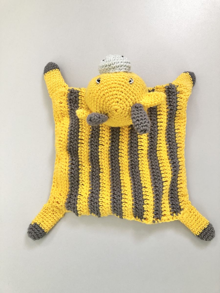 Blog-Inhaltsbild für 'Kostenlose Häkelanleitung Giraffentuch'