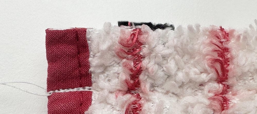 Blog-Inhaltsbild für 'Aus Alt mach Neu: Waschhandschuhe aus altem Bademantel nähen'