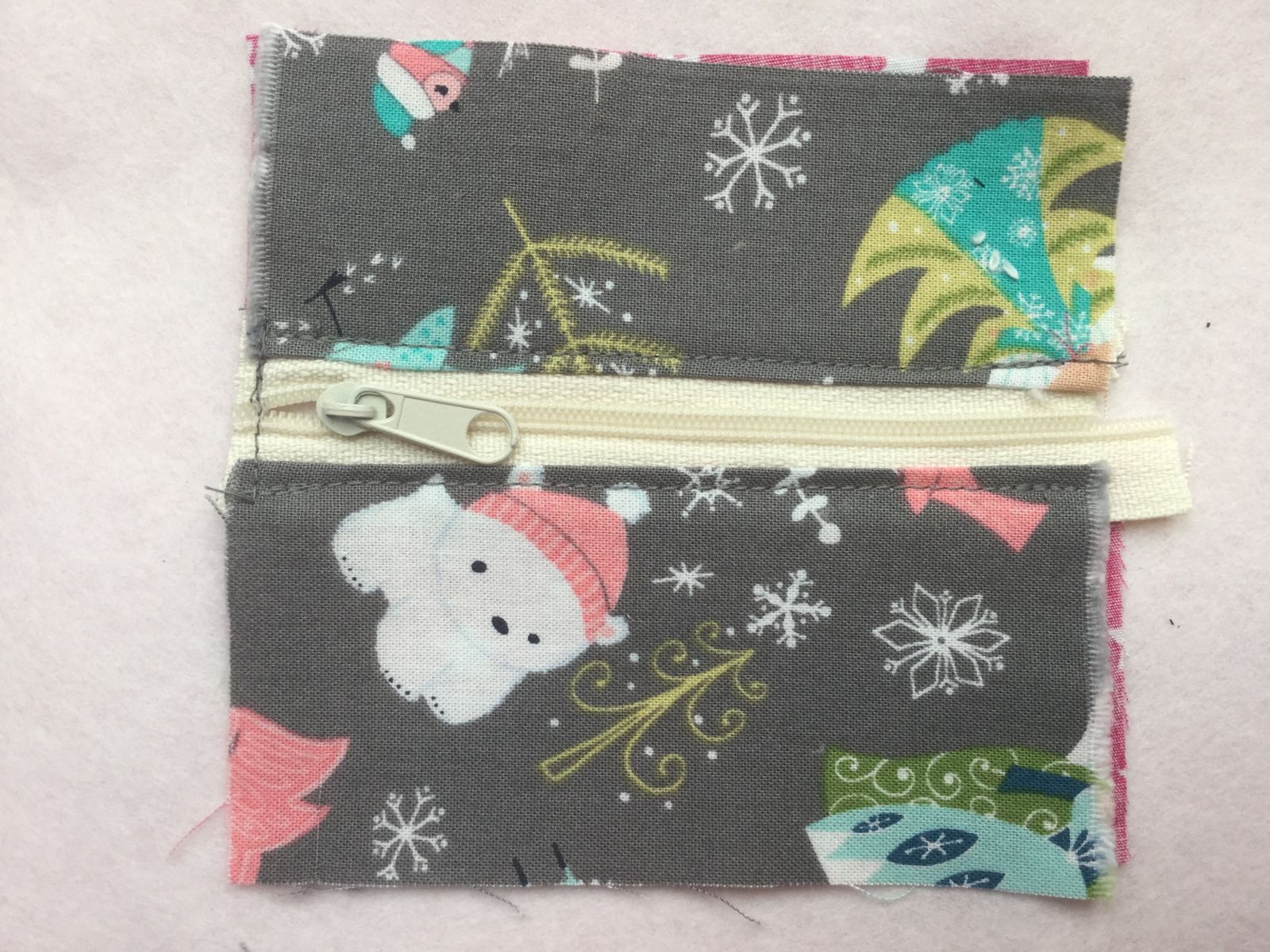 Blog-Inhaltsbild für 'kostenlose Nähanleitung Weihnachskugel für Geldgeschenke'