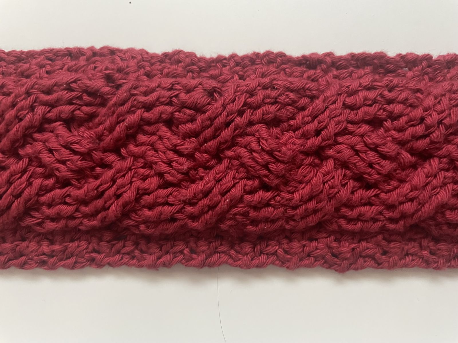 Blog-Inhaltsbild für '🧶 Tassenhülle im Flechtmuster – pure Häkel-Liebe für kalte Tage'