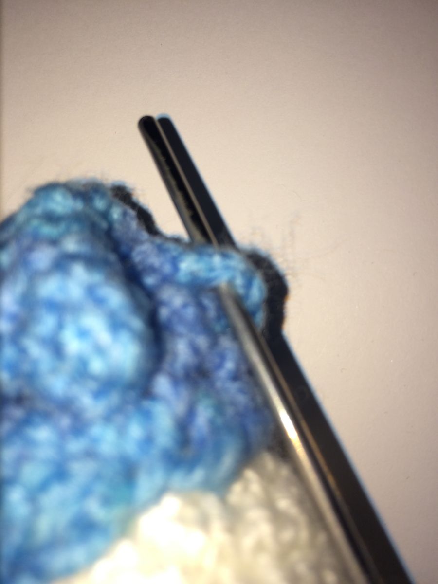 Blog-Inhaltsbild für 'Kostenlose Häkelanleitung - kleiner Schneemann - Schlüsselanhänger . Taschenbaumler'