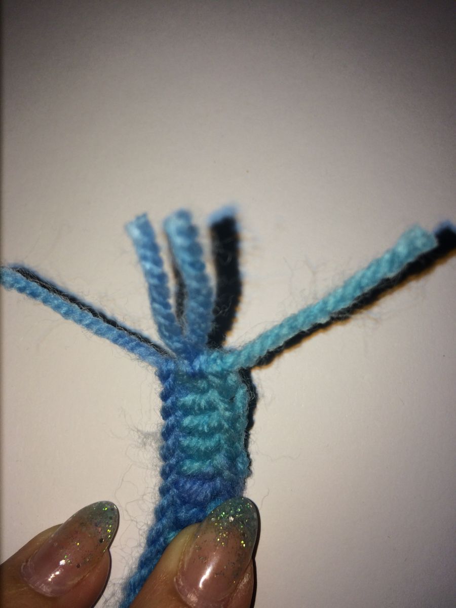 Blog-Inhaltsbild für 'Kostenlose Häkelanleitung - kleiner Schneemann - Schlüsselanhänger . Taschenbaumler'