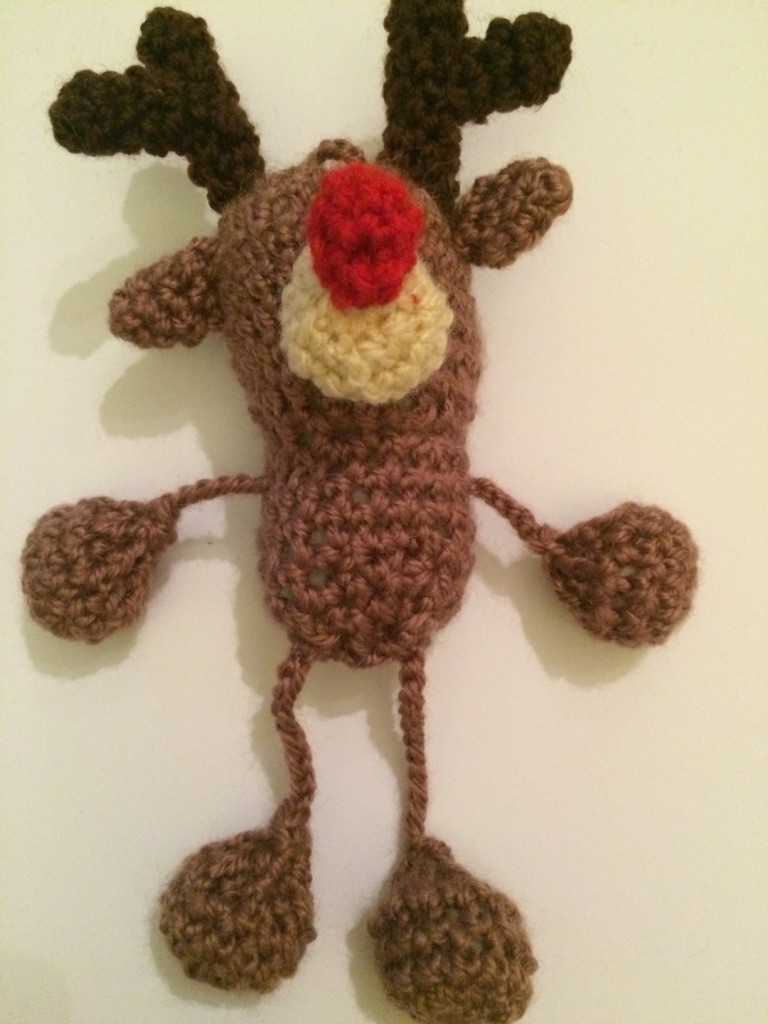 Blog-Inhaltsbild für 'Kostenlose Häkelanleitung - Kleines Rentier - Schlüsselanhänger - Taschenbaumler'