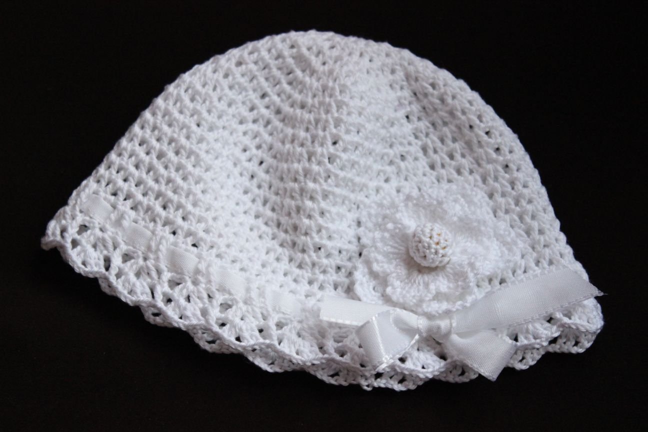Blog content image for 'Free Crochet Pattern. V-Stitch Baby Hat'