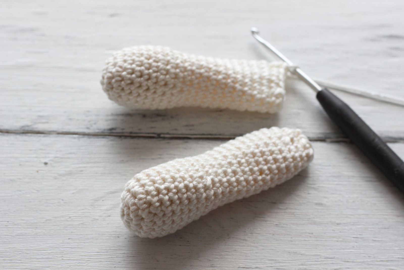 Blog-Inhaltsbild für 'Puppe häkeln. Kostenlose Anleitung für Erdbeerpuppe'