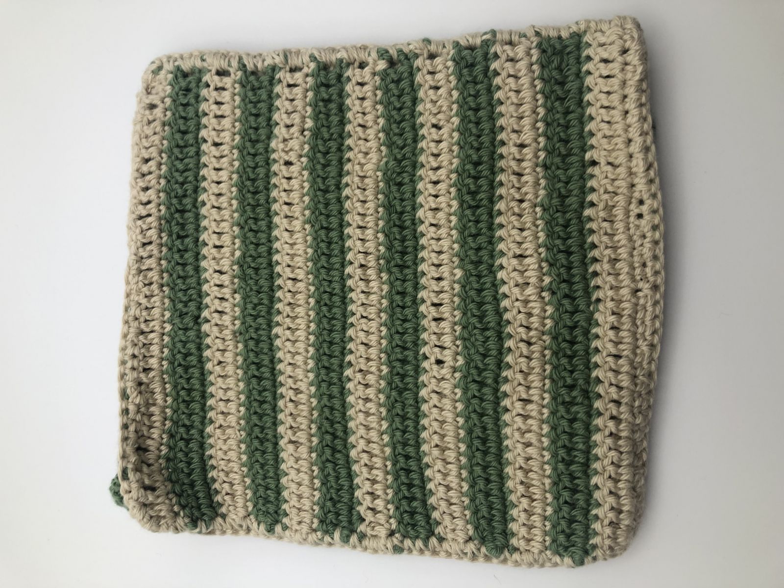 Blog-Inhaltsbild für 'Kostenlose Häkelanleitung Froschtuch'