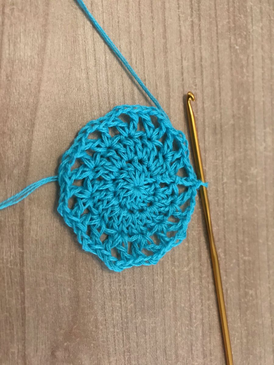 Blog-Inhaltsbild für 'Häkelanleitung Sternendecke - Platzdeckchen'