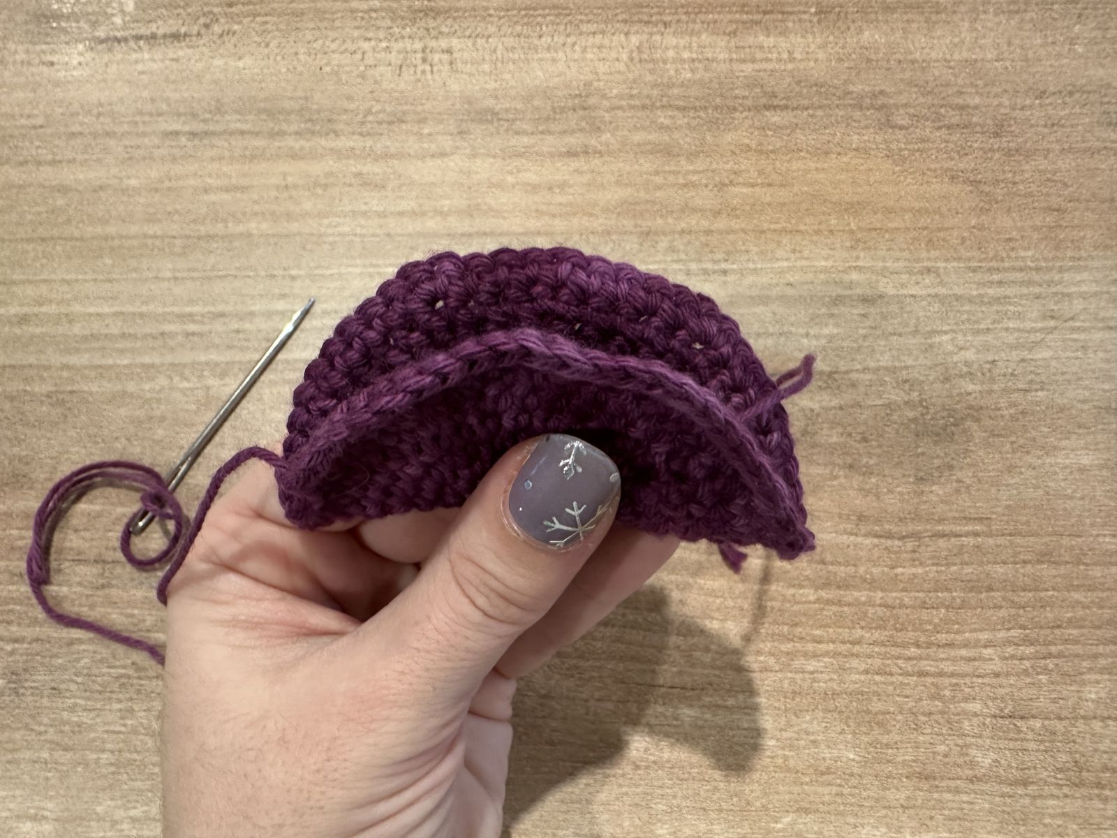 Blog content image for 'Small Crocheted Table Decorations for New Year’s Eve – Fortune Cookies with Wishes & Simple Cutlery Holders with Horseshoes'