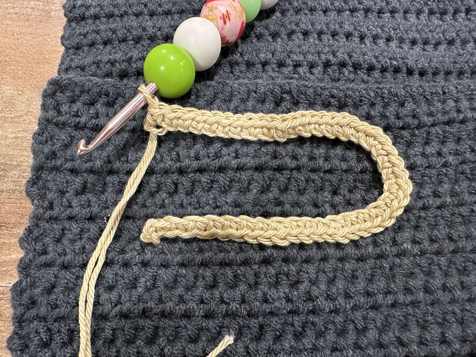 Blog content image for 'Small Crocheted Table Decorations for New Year’s Eve – Fortune Cookies with Wishes & Simple Cutlery Holders with Horseshoes'