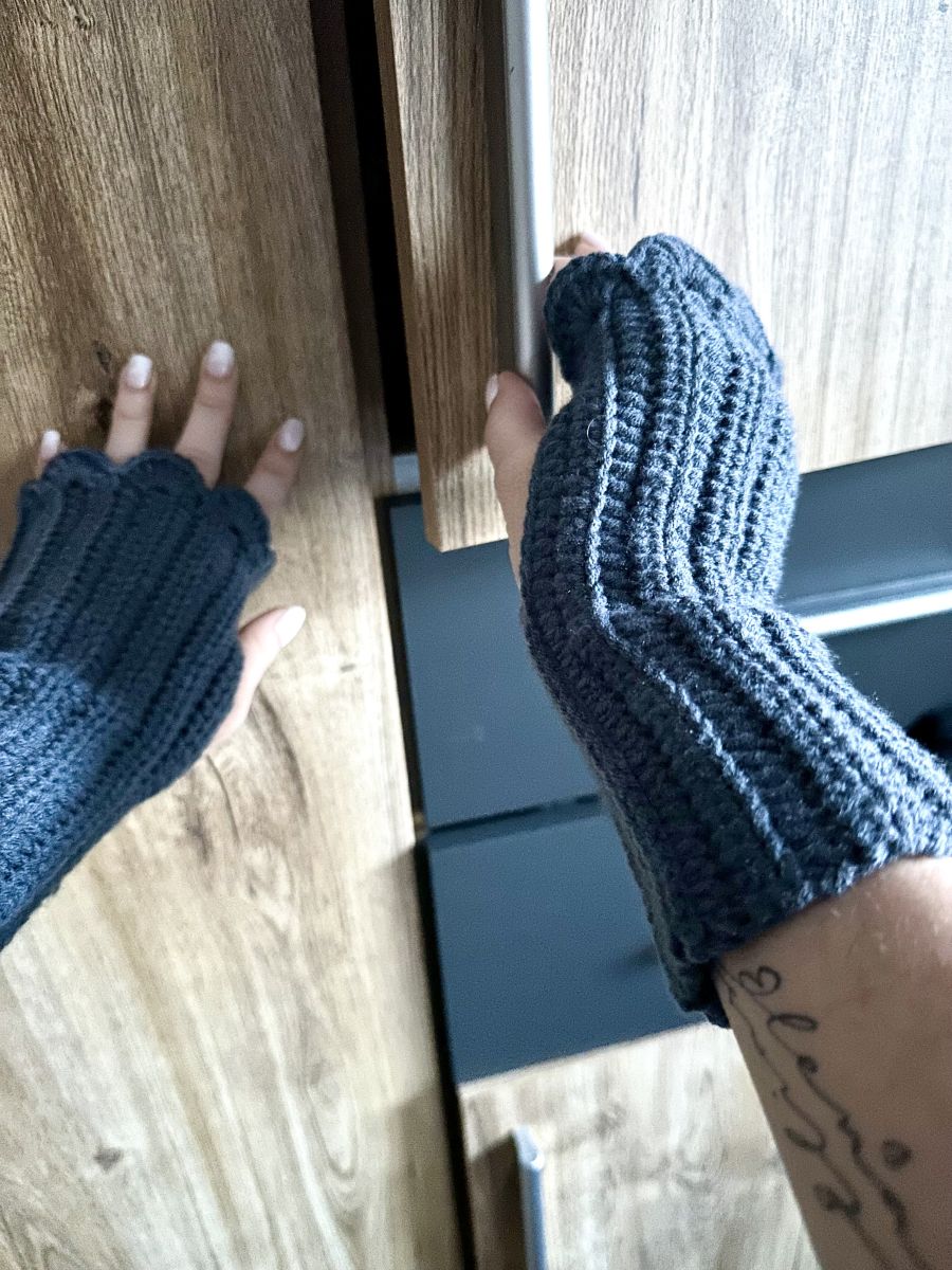 Blog-Inhaltsbild für 'Was das Häkeln ins hintere Maschenglied wirklich bewirkt'