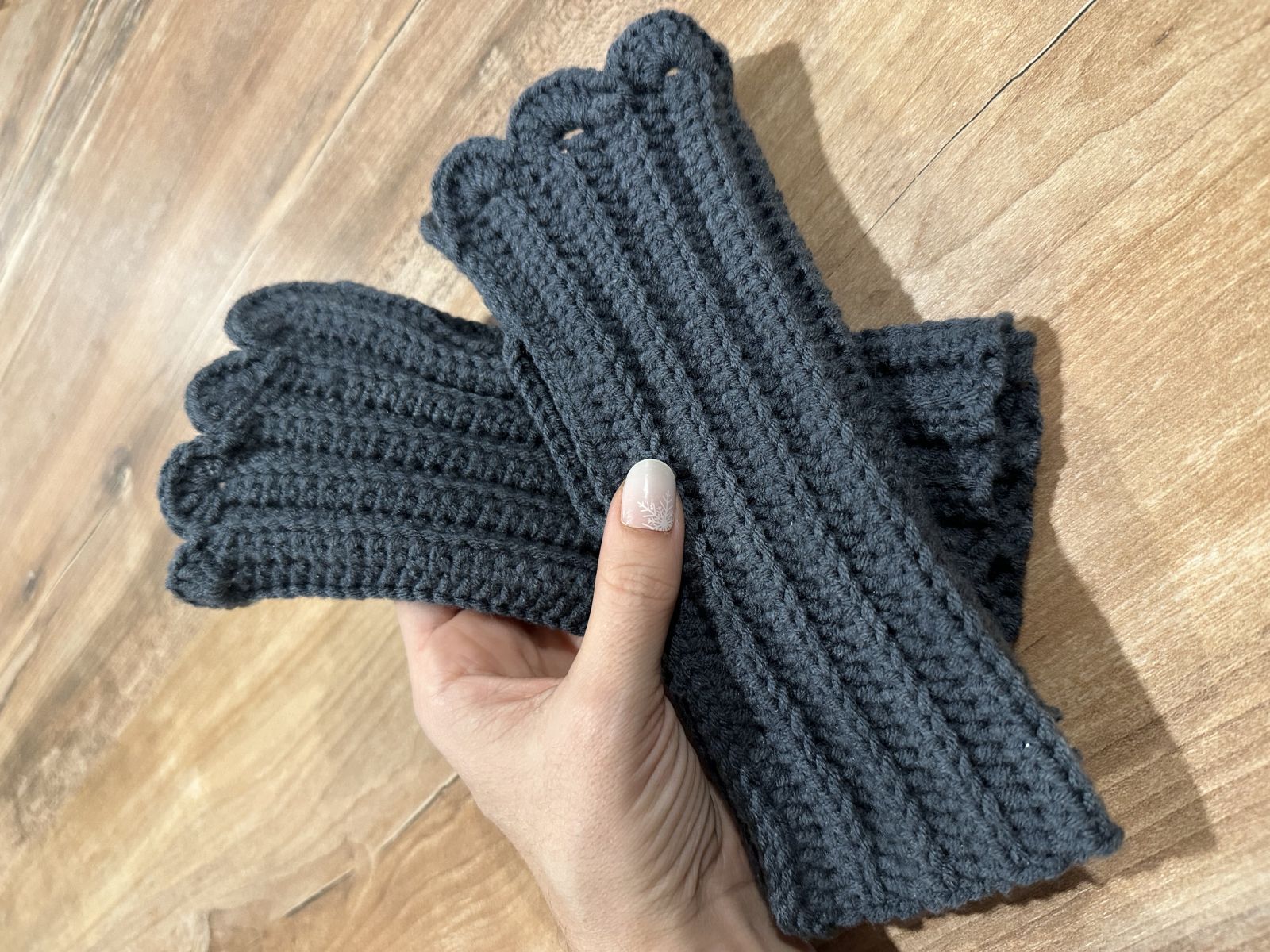 Blog-Inhaltsbild für 'Was das Häkeln ins hintere Maschenglied wirklich bewirkt'